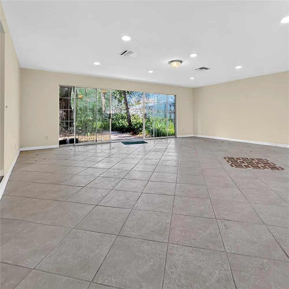 17220 ESTES ROAD Lutz, FL 33548