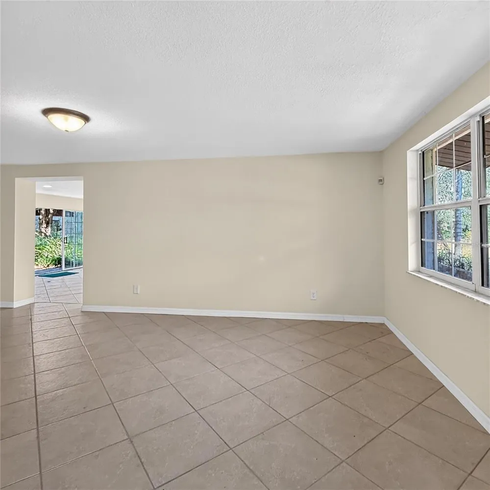 17220 ESTES ROAD Lutz, FL 33548