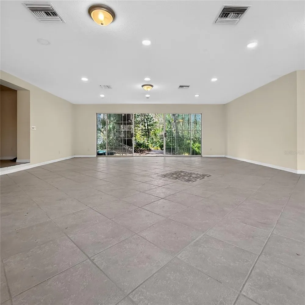 17220 ESTES ROAD Lutz, FL 33548