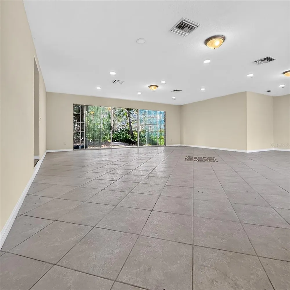 17220 ESTES ROAD Lutz, FL 33548