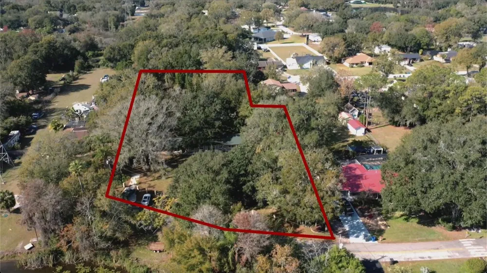 17220 ESTES ROAD Lutz, FL 33548