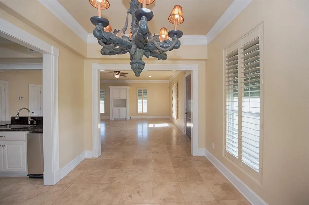 2293 E Bayshore Drive San Leon, TX 77539