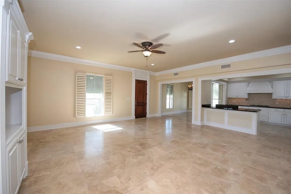 2293 E Bayshore Drive San Leon, TX 77539