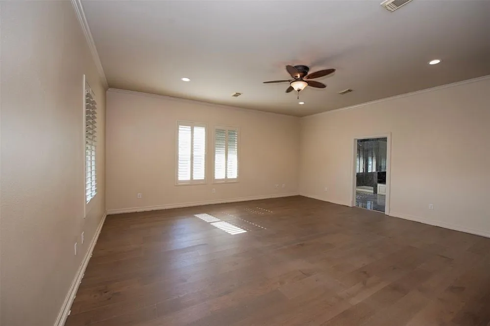 2293 E Bayshore Drive San Leon, TX 77539