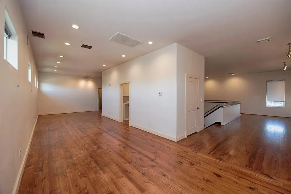2293 E Bayshore Drive San Leon, TX 77539