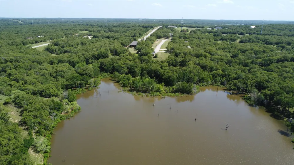 194 Lakeview Court Sunset, TX 76270