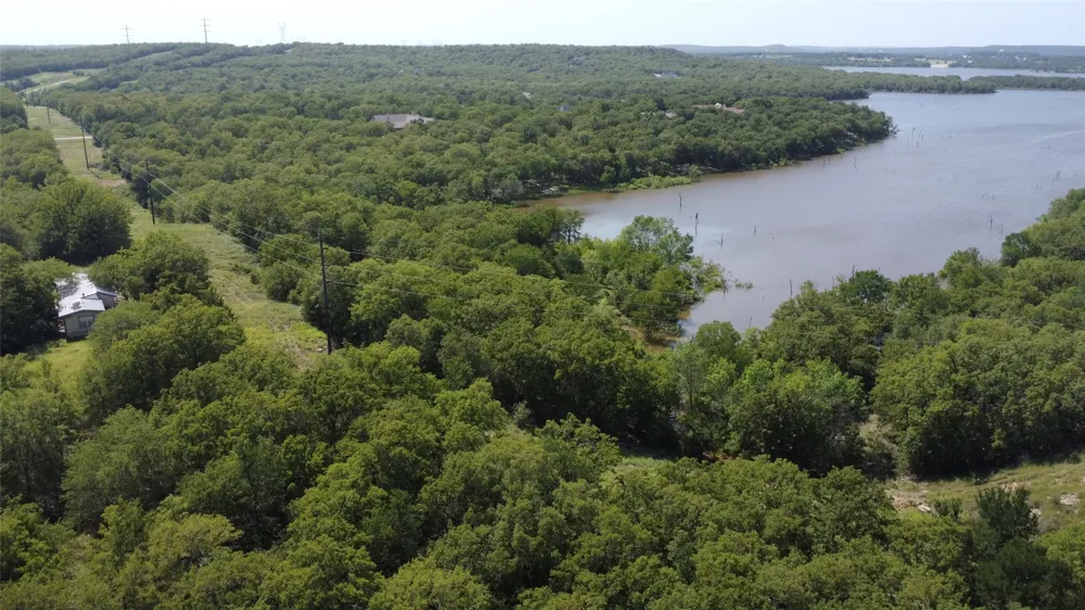 194 Lakeview Court Sunset, TX 76270