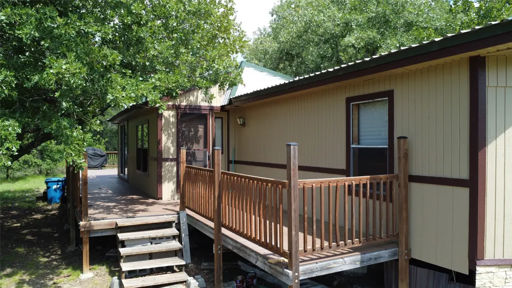 194 Lakeview Court Sunset, TX 76270