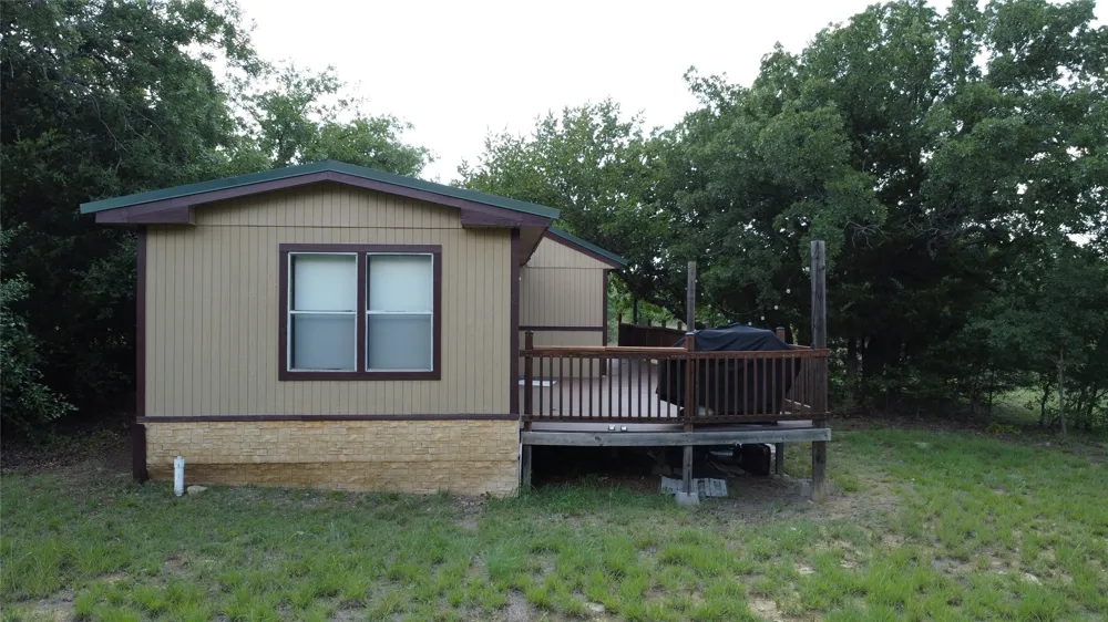 194 Lakeview Court Sunset, TX 76270