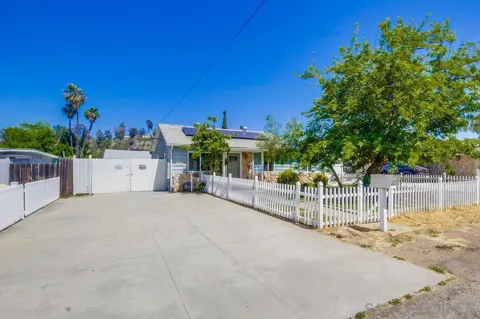8749 Cottonwood Avenue