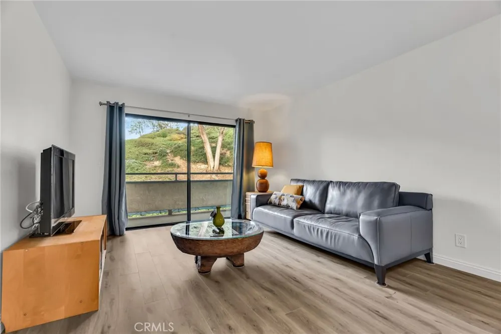 4260 Via Arbolada #206