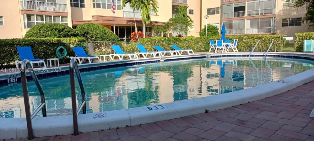 6731 Cypress Rd #310 Plantation, FL 33317