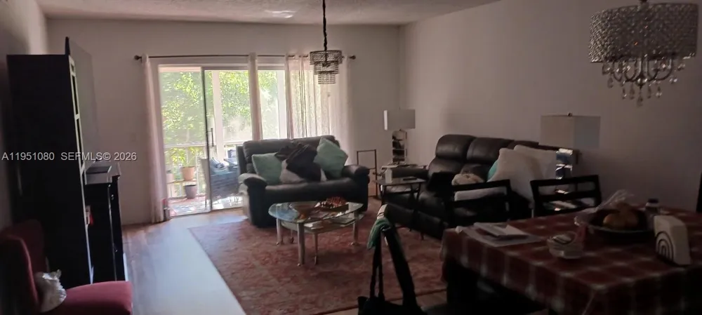 6731 Cypress Rd #310 Plantation, FL 33317