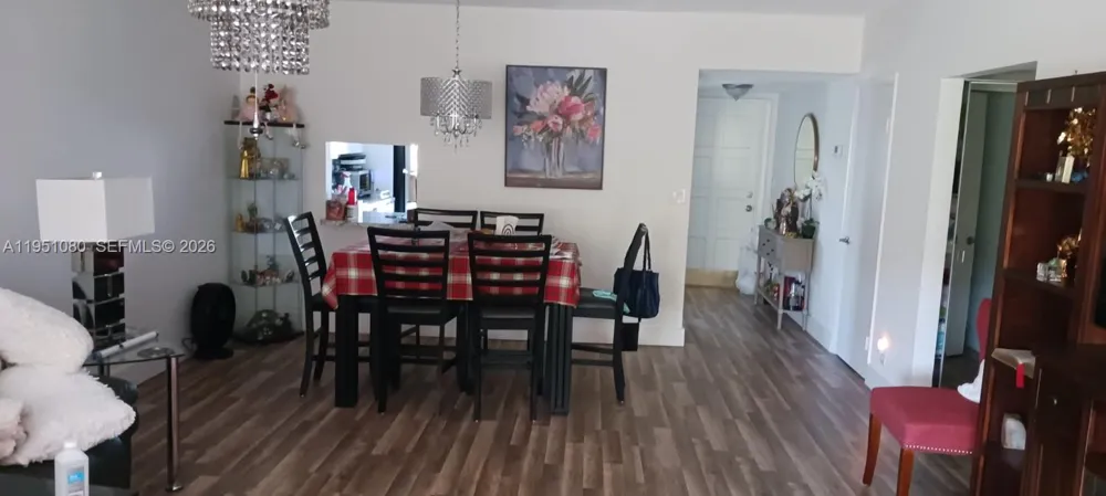 6731 Cypress Rd #310 Plantation, FL 33317