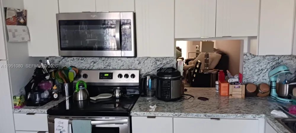 6731 Cypress Rd #310 Plantation, FL 33317
