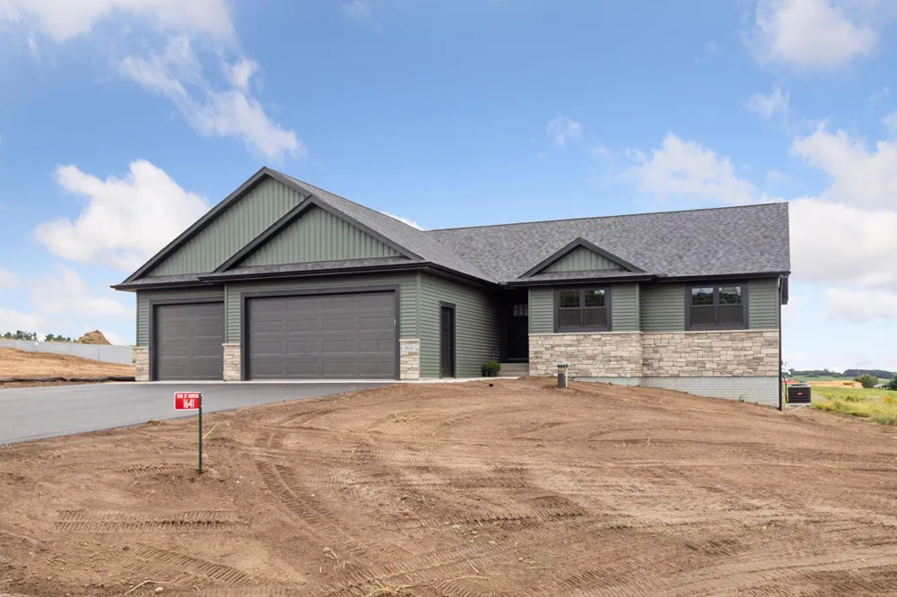 1635 75th Avenue Hammond, WI 54015