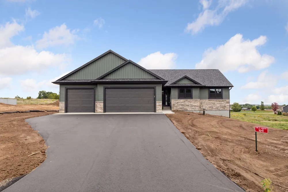 1635 75th Avenue Hammond, WI 54015