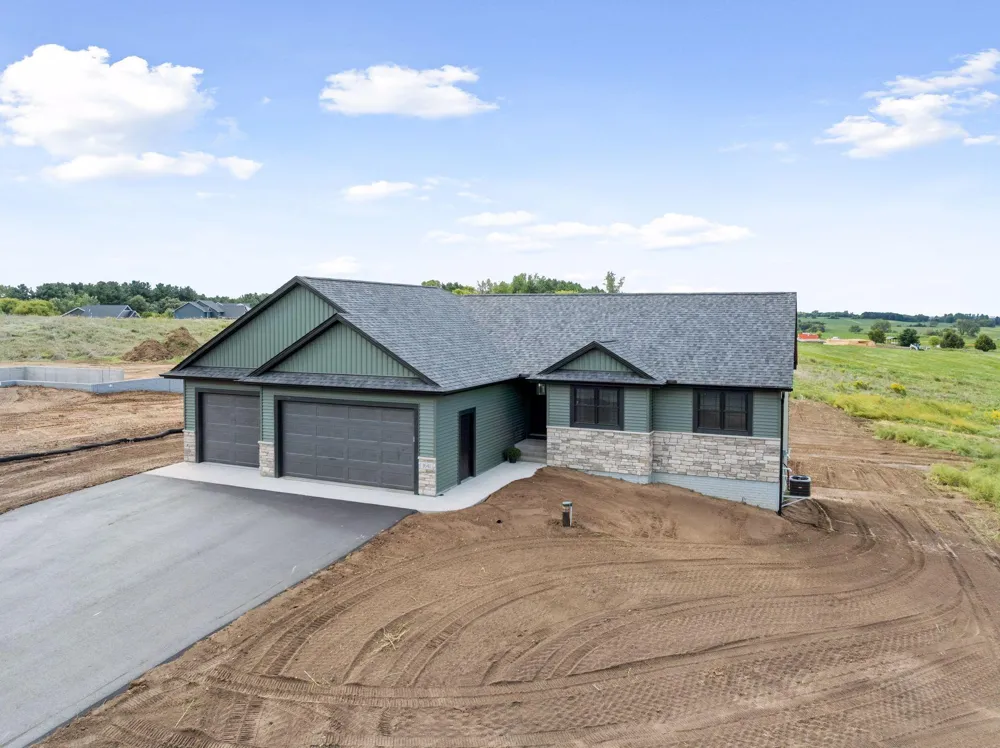 1635 75th Avenue Hammond, WI 54015