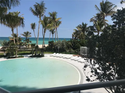 16901 Collins Ave #1604