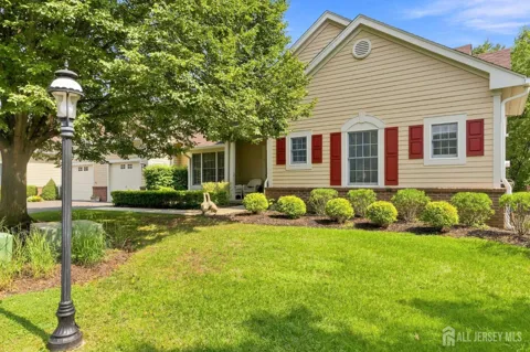 47 Hedge Row Road