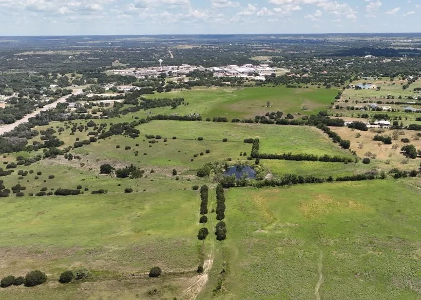 911 Old Pidcoke Gatesville, TX 76528