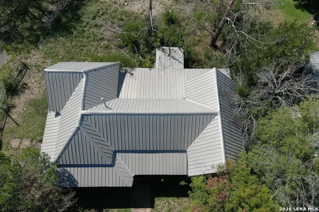 134 Kessler Ln Knippa, TX 78870