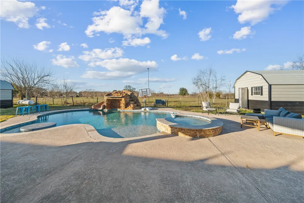 43910 Highway 290 Business Prairie View, TX 77484