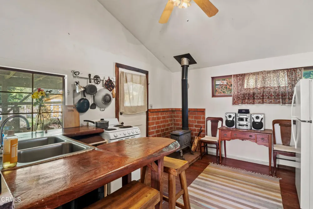 10250 Nichols Lane Mendocino, CA 95460