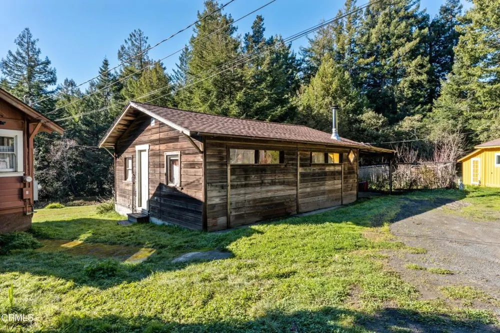 10250 Nichols Lane Mendocino, CA 95460