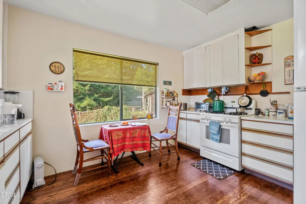 10250 Nichols Lane Mendocino, CA 95460