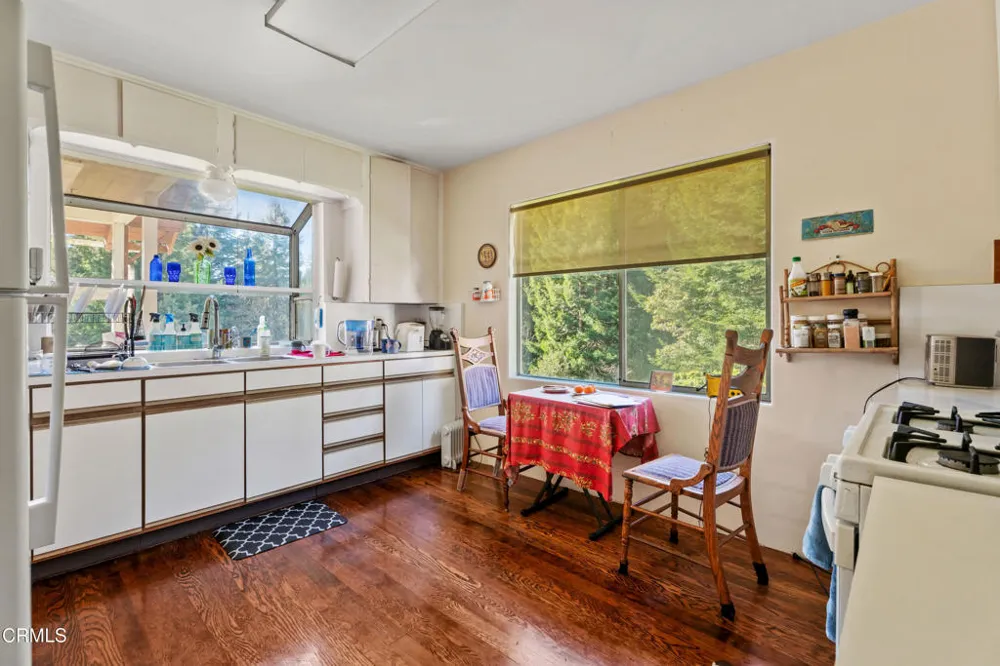 10250 Nichols Lane Mendocino, CA 95460