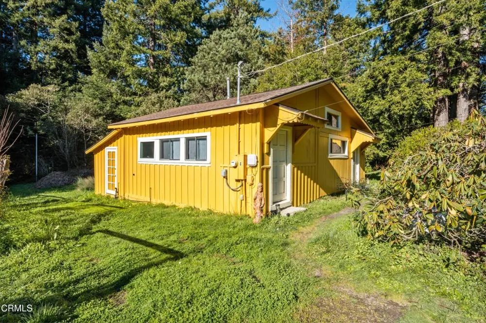 10250 Nichols Lane Mendocino, CA 95460