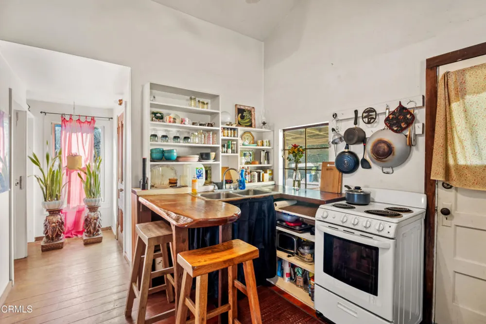 10250 Nichols Lane Mendocino, CA 95460
