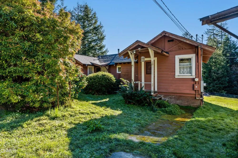 10250 Nichols Lane Mendocino, CA 95460