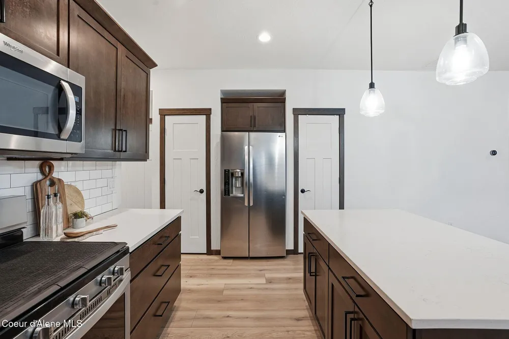 8323 W Splitrail Avenue Rathdrum, ID 83858
