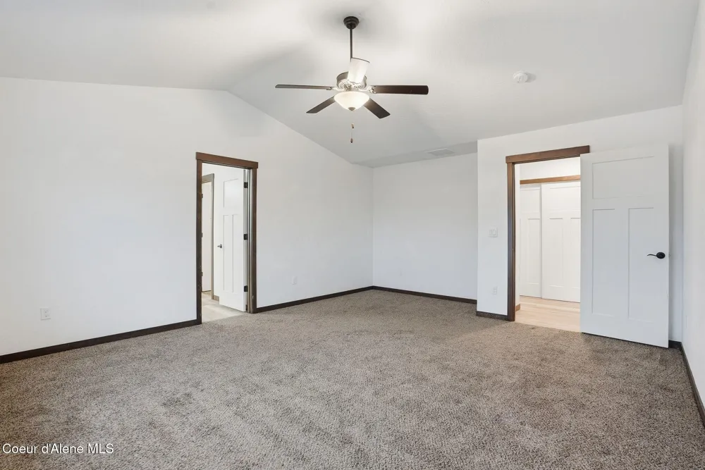 8323 W Splitrail Avenue Rathdrum, ID 83858