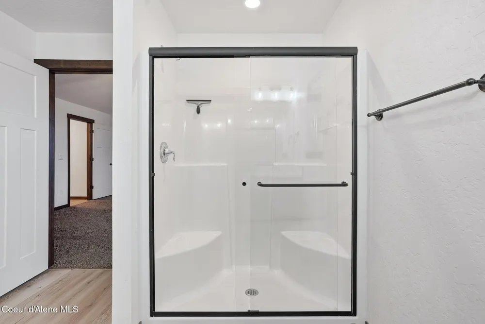 8323 W Splitrail Avenue Rathdrum, ID 83858