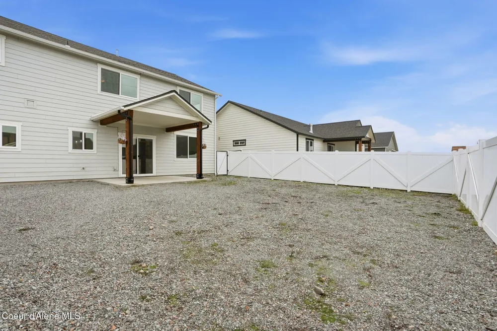 8323 W Splitrail Avenue Rathdrum, ID 83858