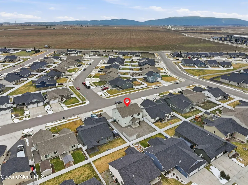 8323 W Splitrail Avenue Rathdrum, ID 83858