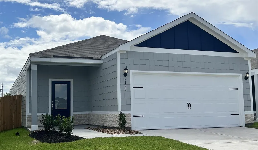 6426 Winter Elm Street