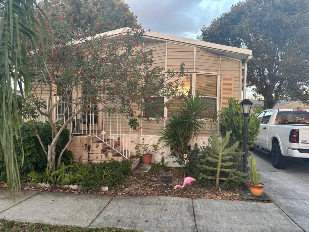 6566 NW 34th Ave Lot#H009 Avenue