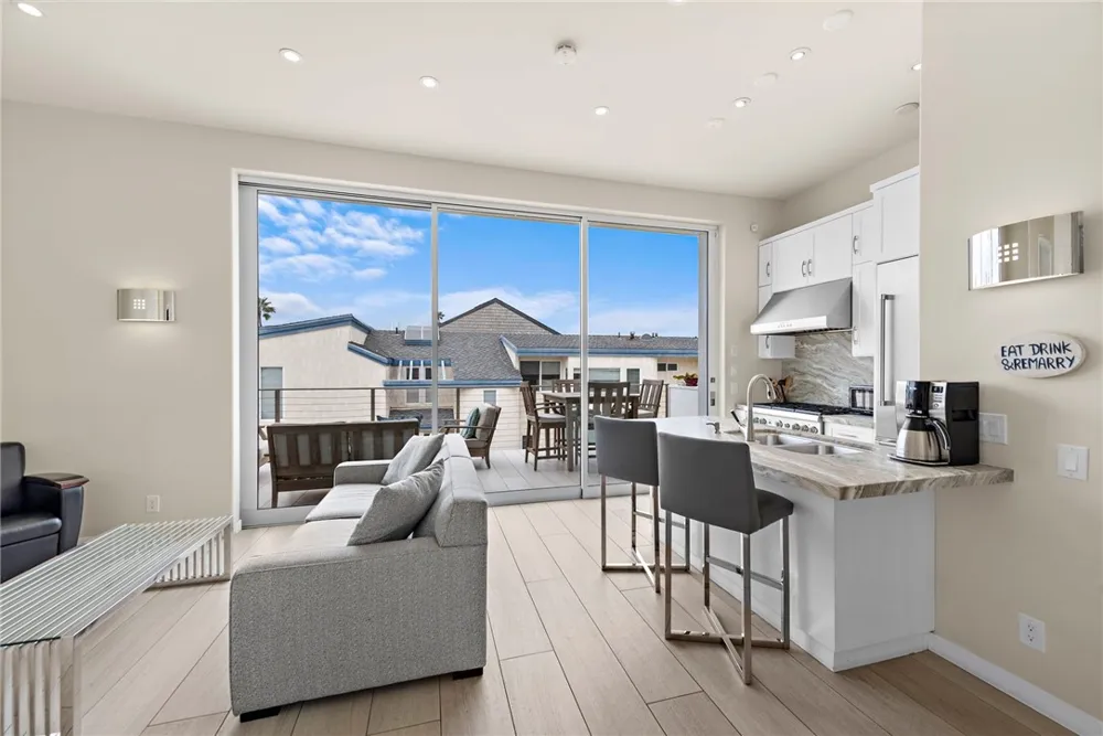 1504 W Oceanfront #5 Newport Beach, CA 92663