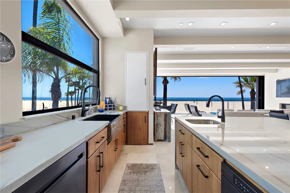 1504 W Oceanfront #5 Newport Beach, CA 92663