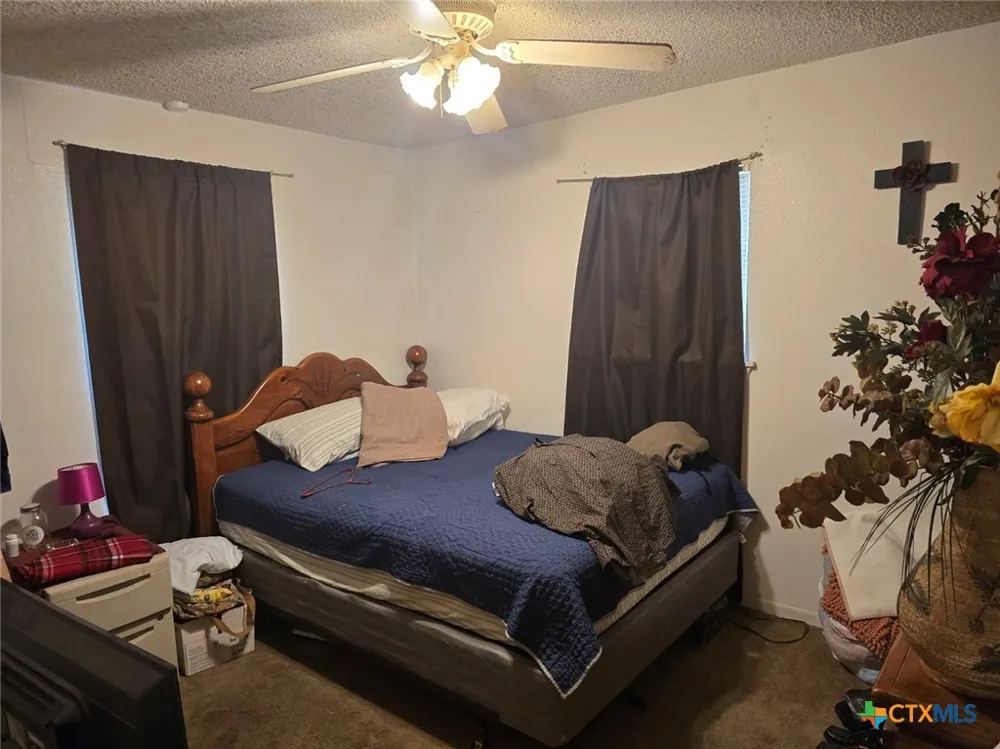 1517 School Street Gonzales, TX 78629