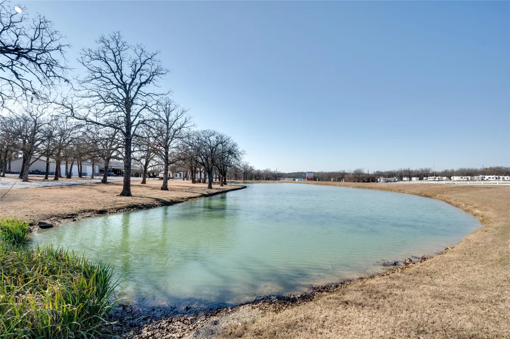 11776 E US Highway 82 Whitesboro, TX 76273