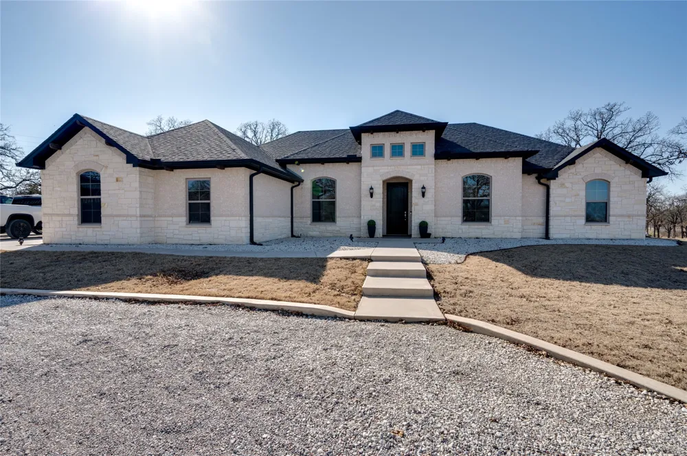 11776 E US Highway 82 Whitesboro, TX 76273