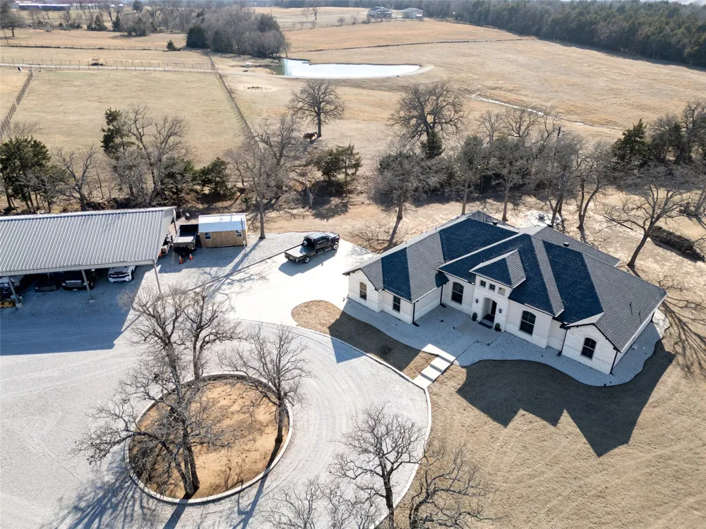 11776 E US Highway 82 Whitesboro, TX 76273