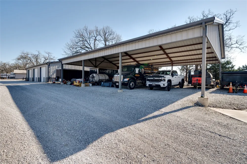 11776 E US Highway 82 Whitesboro, TX 76273