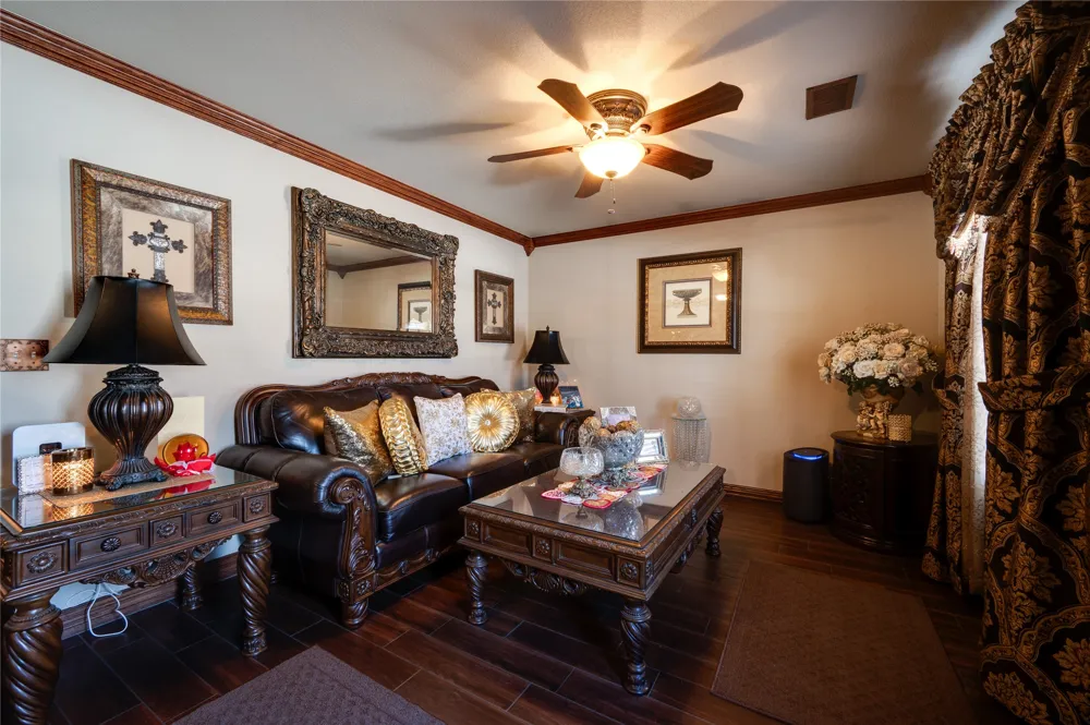 11776 E US Highway 82 Whitesboro, TX 76273