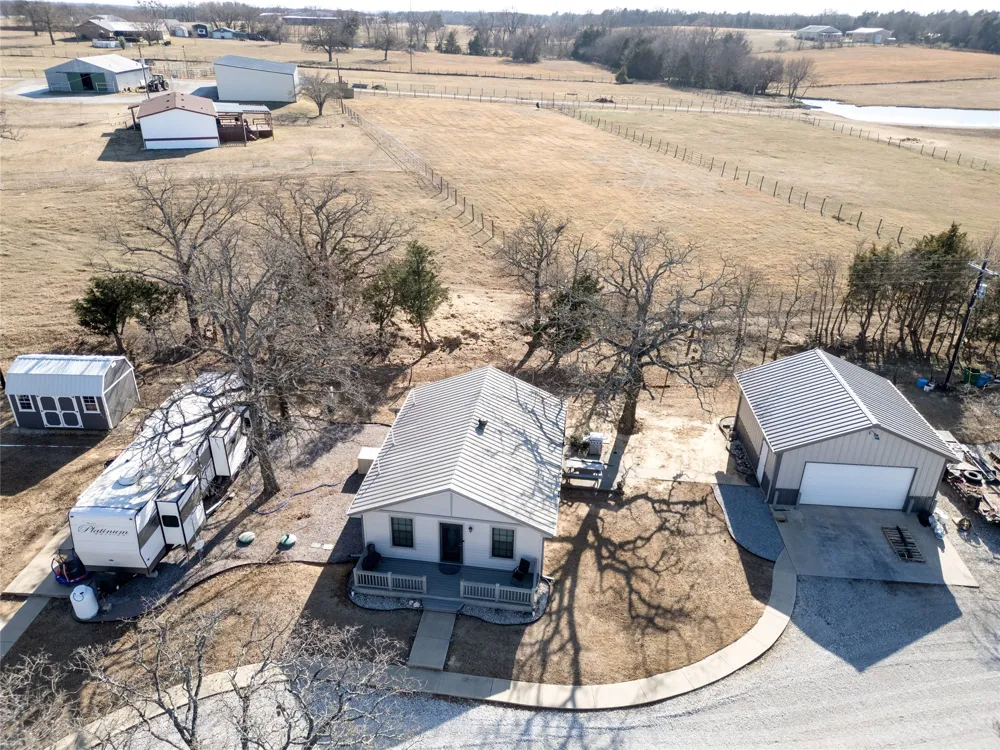 11776 E US Highway 82 Whitesboro, TX 76273